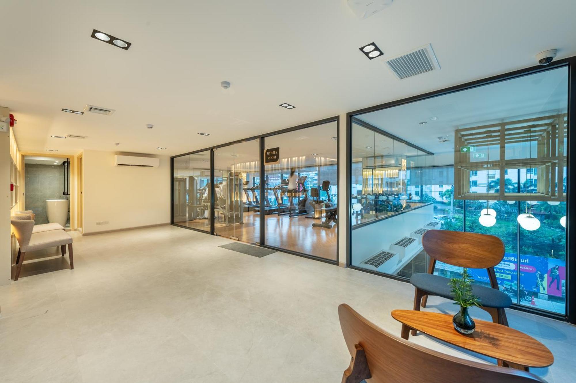 Salaya One Hotel & Service Apartment Buitenkant foto