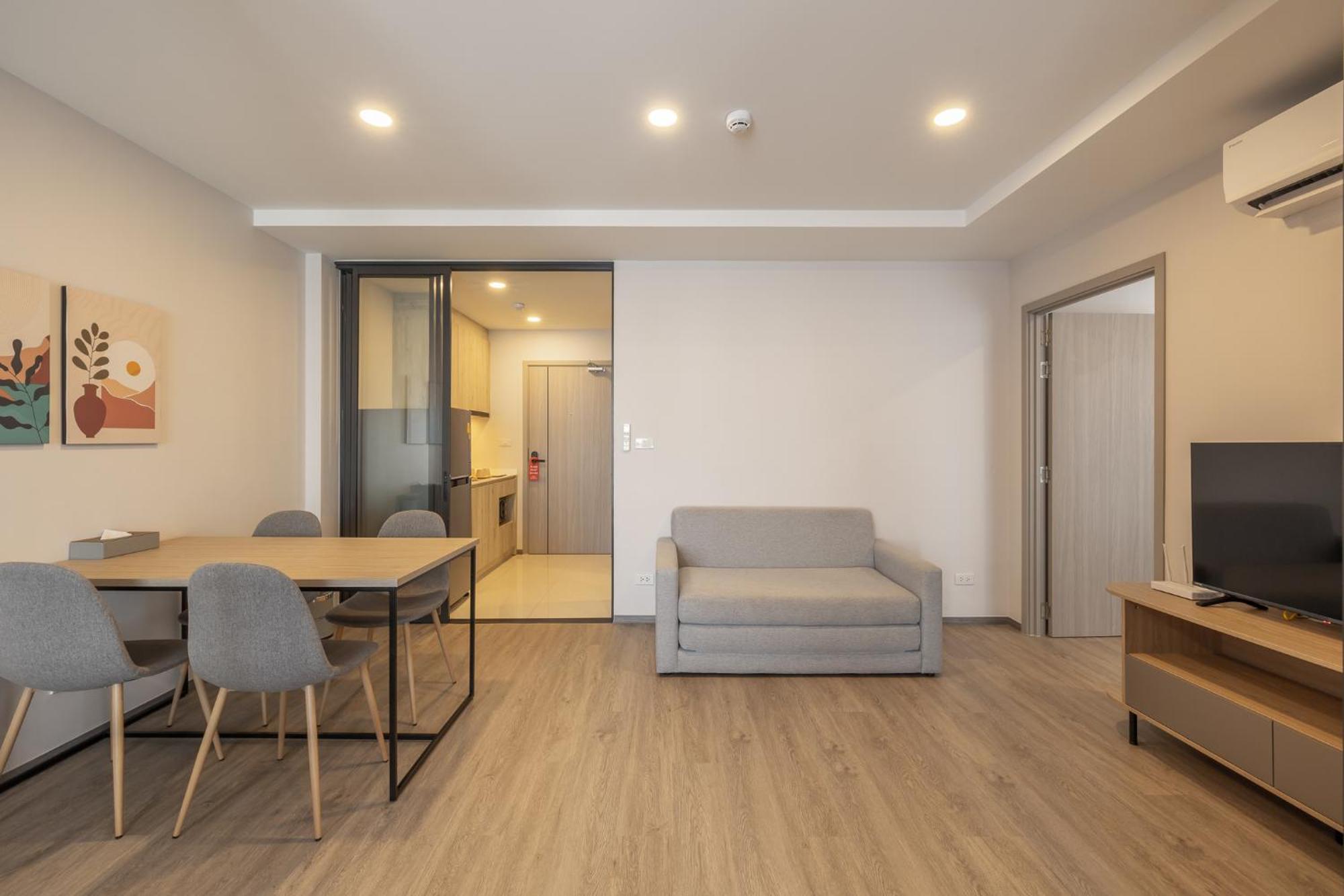 Salaya One Hotel & Service Apartment Buitenkant foto