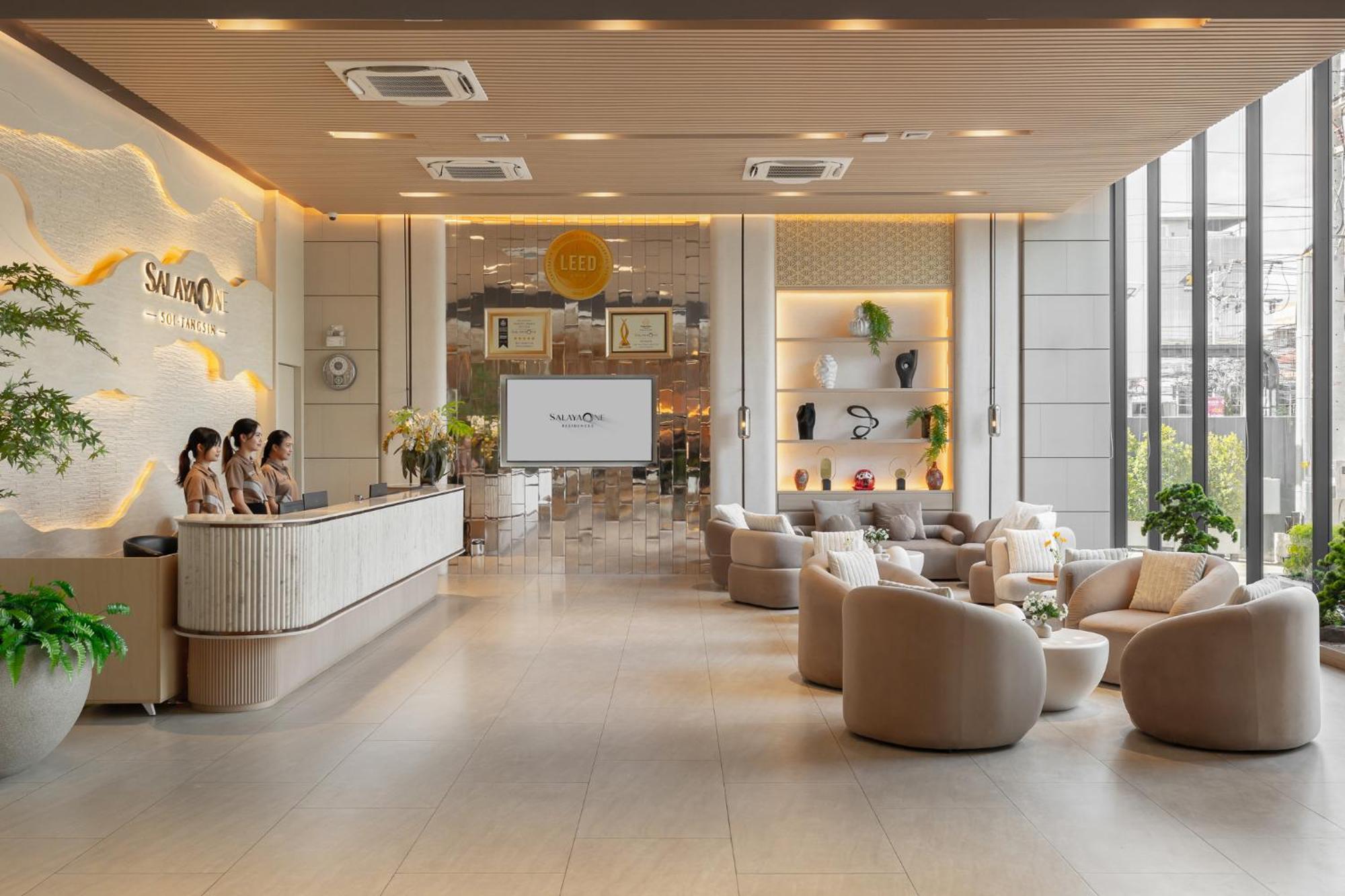 Salaya One Hotel & Service Apartment Buitenkant foto